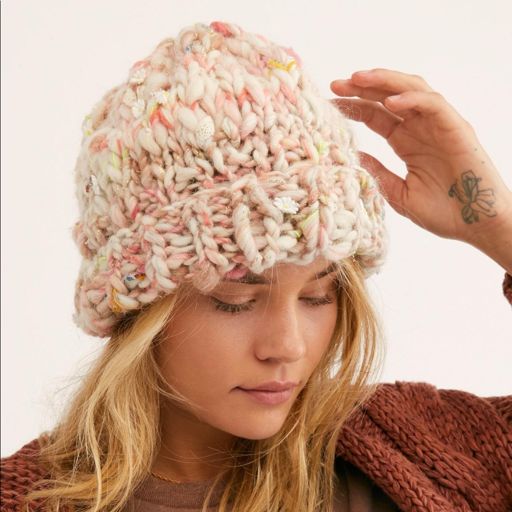 Free People Daisy Chain Beanie